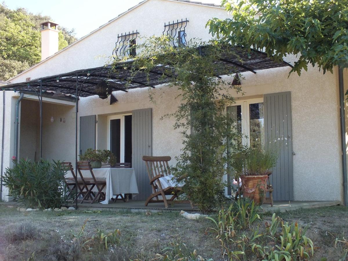 Une Ronce Sous Le Figuier Rousset-les-Vignes Екстер'єр фото